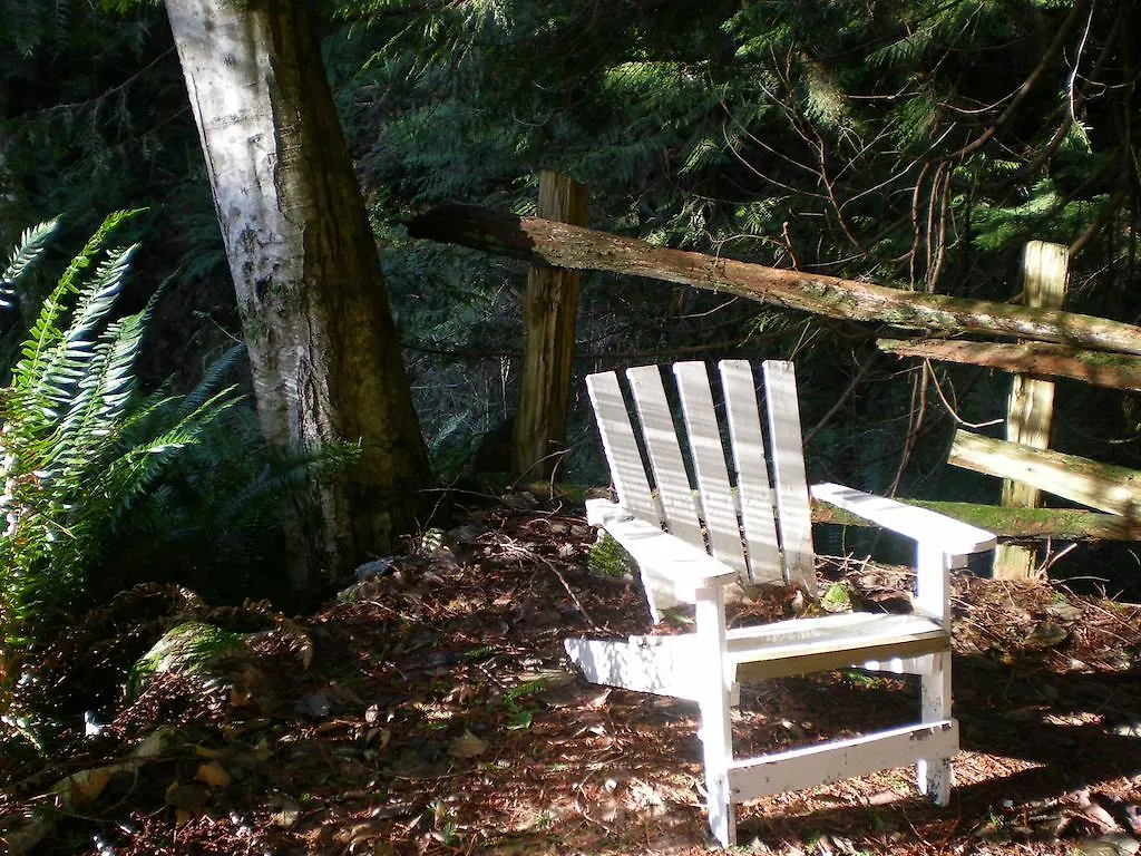Davis Brook Retreat Bed & Breakfast Sechelt